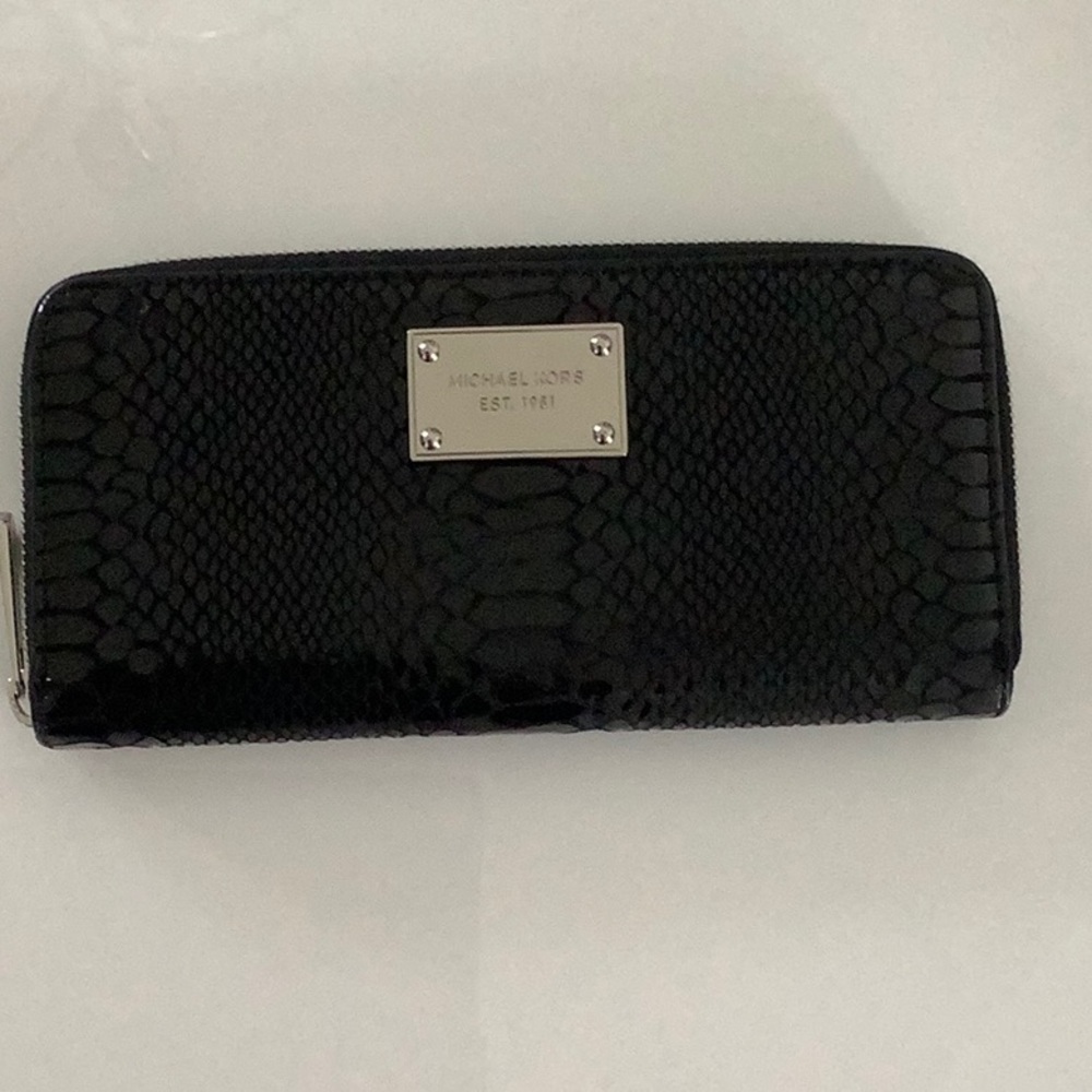 Michael Kors wallet SALE